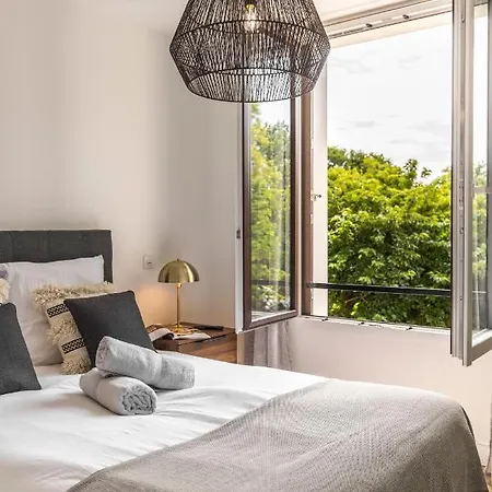 Helder Bagheera - 2 Bedrooms - High Speed Internet - Optional Parking Apartment